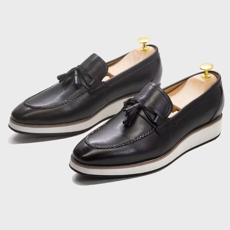 Mocassins Masculinos Couro Luxuoso E Elegante Com Borla - Preto