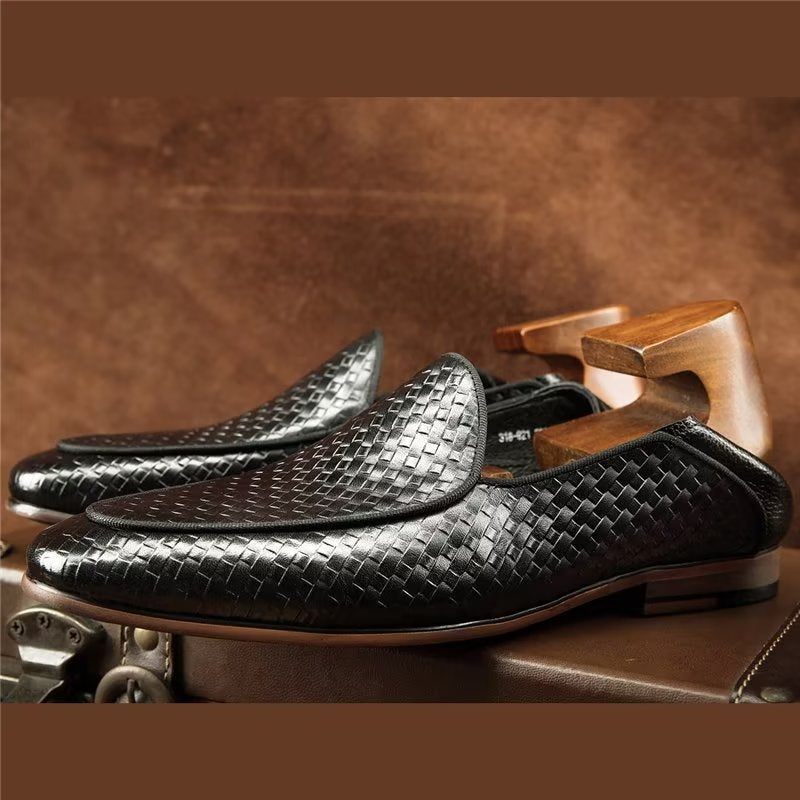 Mocassins Masculinos Couro Vaca Luxo Com Textura Exótica Deslizantes - Preto