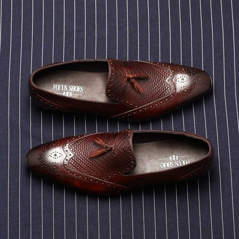 Mocassins Masculinos Esculpidos Com Bico Fino E Deslizamento Em - Vermelho