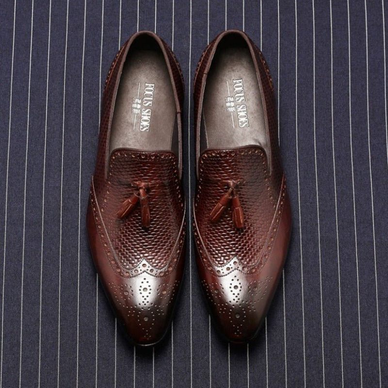 Mocassins Masculinos Esculpidos Com Bico Fino E Deslizamento Em - Vermelho