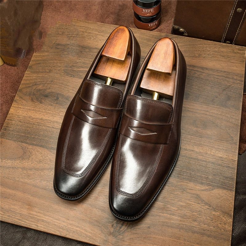 Mocassins Masculinos Exóticos Com Bico Pontiagudo Brogue - Café