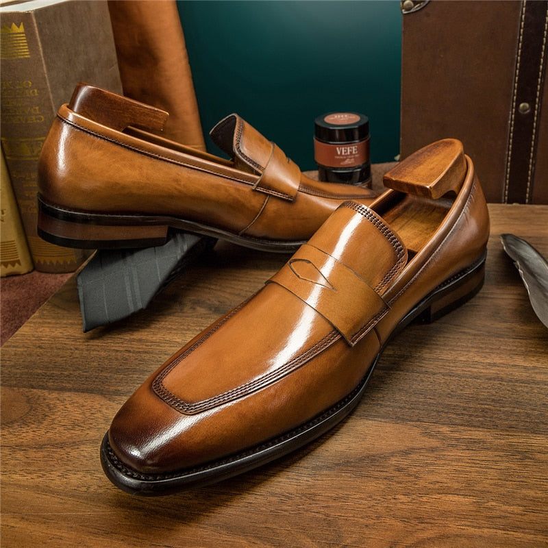 Mocassins Masculinos Exóticos Com Bico Pontiagudo Brogue - Marrom