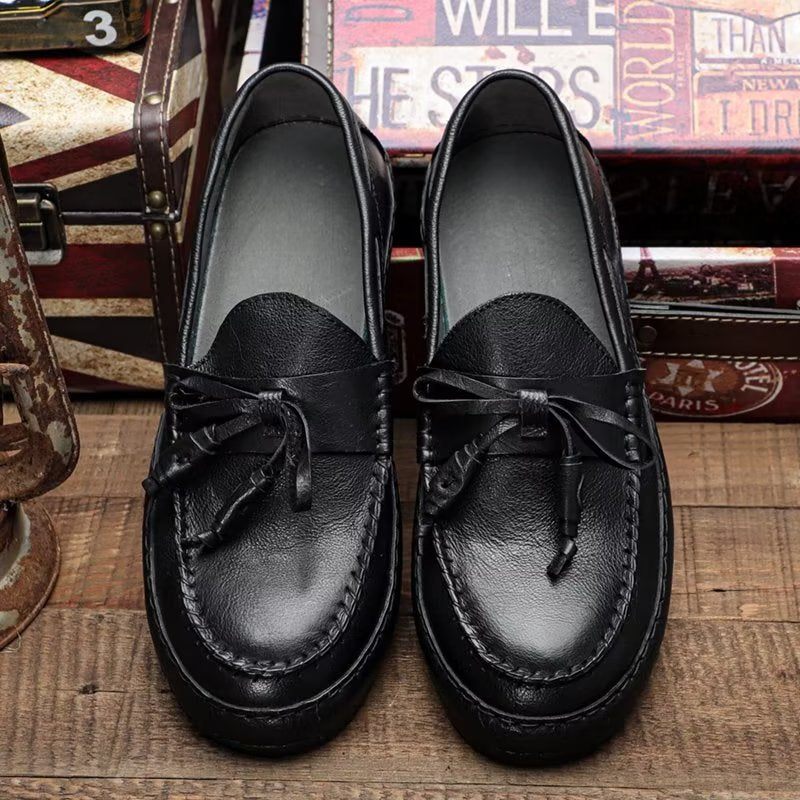 Mocassins Masculinos Luxo Com Borla Couro Vaca Elegantes Slip-ons - Preto