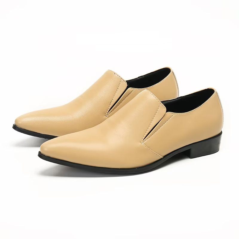 Mocassins Masculinos Luxuosos Couro Liso E Elegantes - Bege