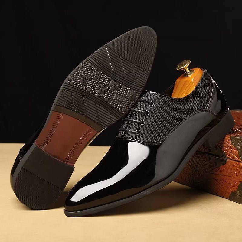 Sapatos Casuais Masculinos Com Estampa Sólida E Cadarços - Preto