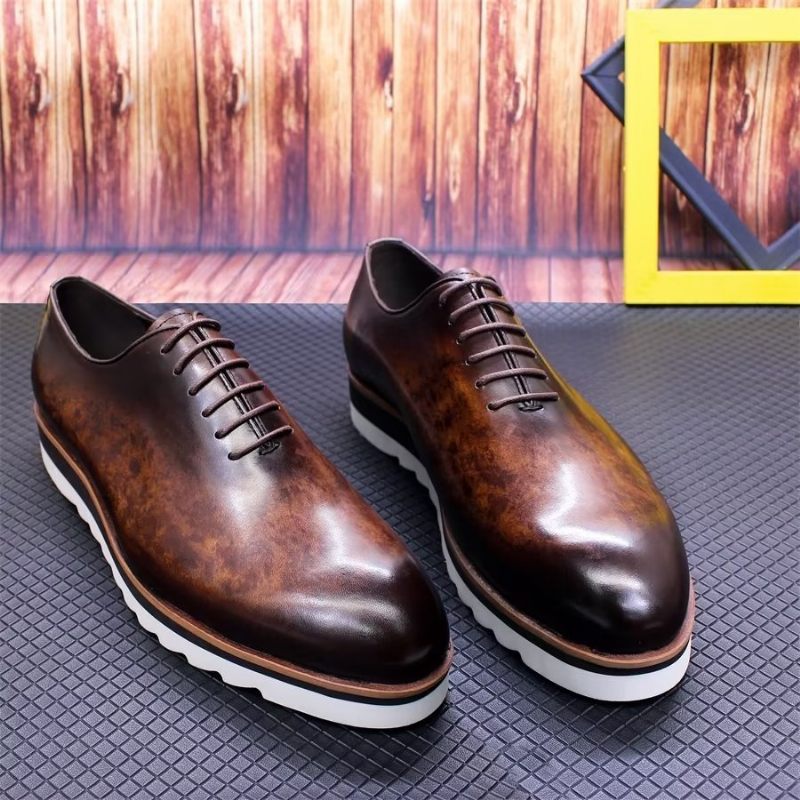 Sapatos Casuais Masculinos Elegantes Deslizantes Pintados À Mão - Café