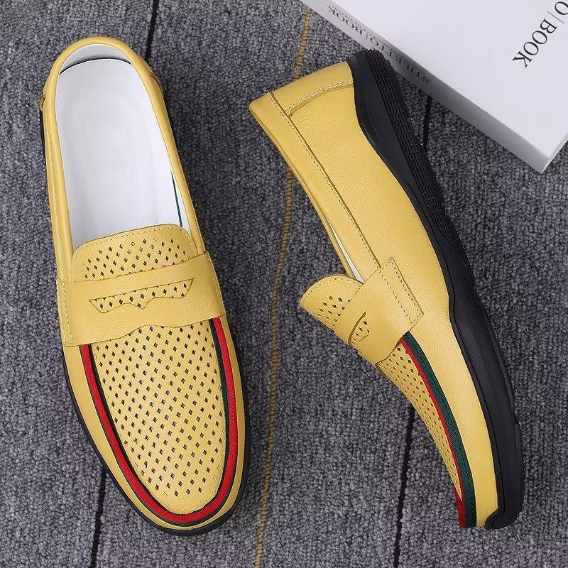 Sapatos Casuais Masculinos Elegantes Mocassins Pu Com Moda Metal - Buraco Amarelo