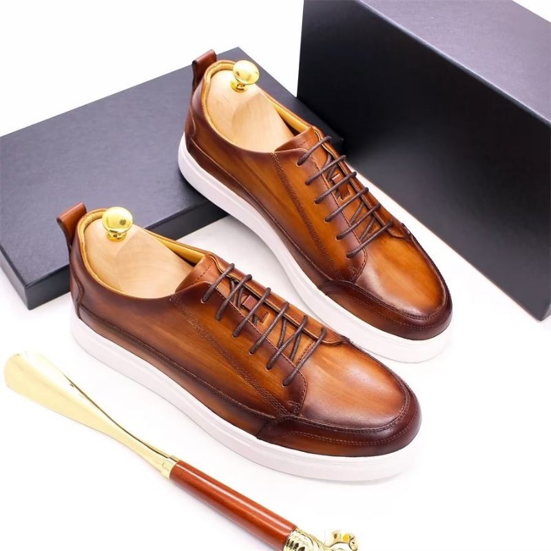 Sapatos Casuais Masculinos Elegantes Pintados À Mão Iluminados - Café