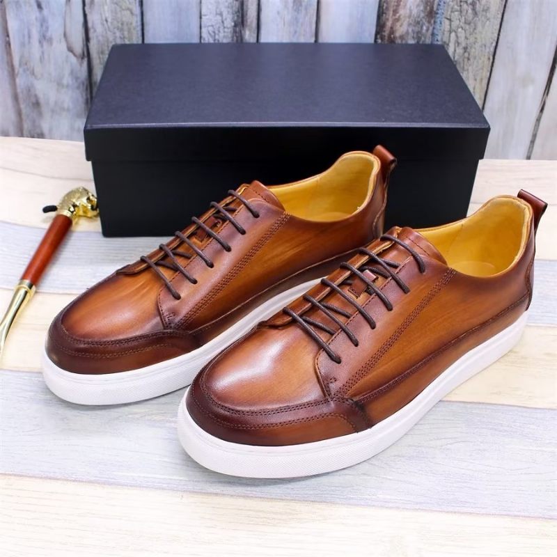 Sapatos Casuais Masculinos Elegantes Pintados À Mão Iluminados - Café