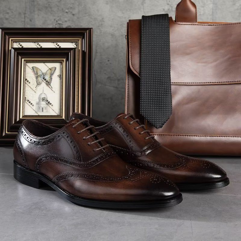 Sapatos Formais Masculinos Brogues Couro Com Cordões - Café