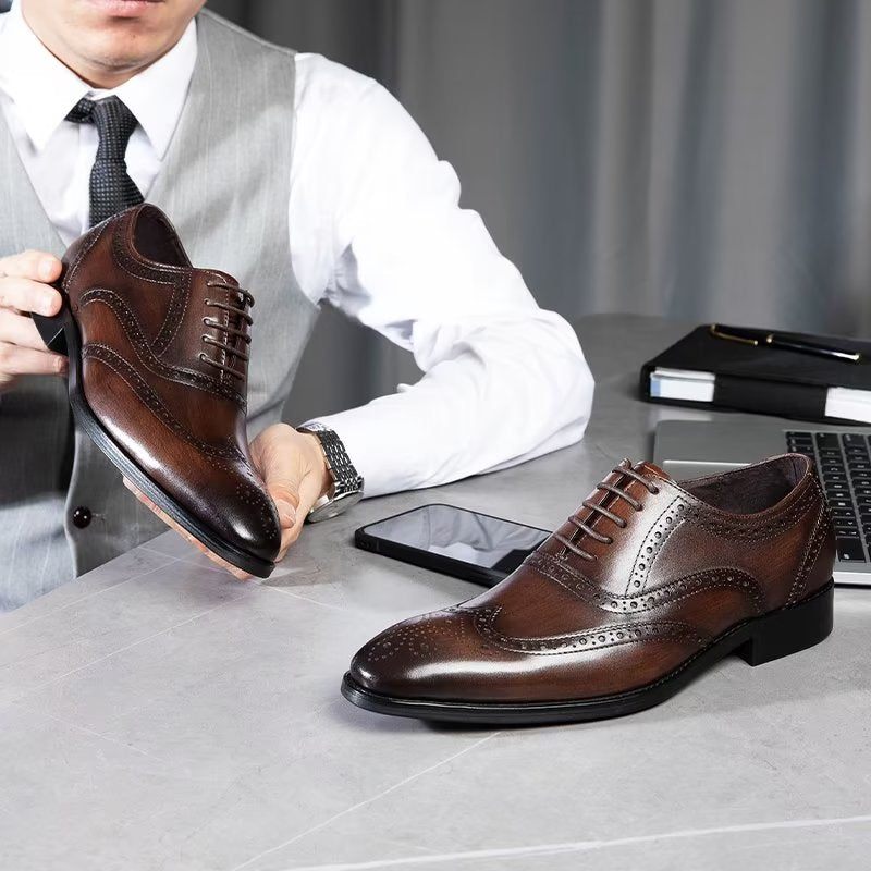 Sapatos Formais Masculinos Brogues Couro Com Cordões - Café