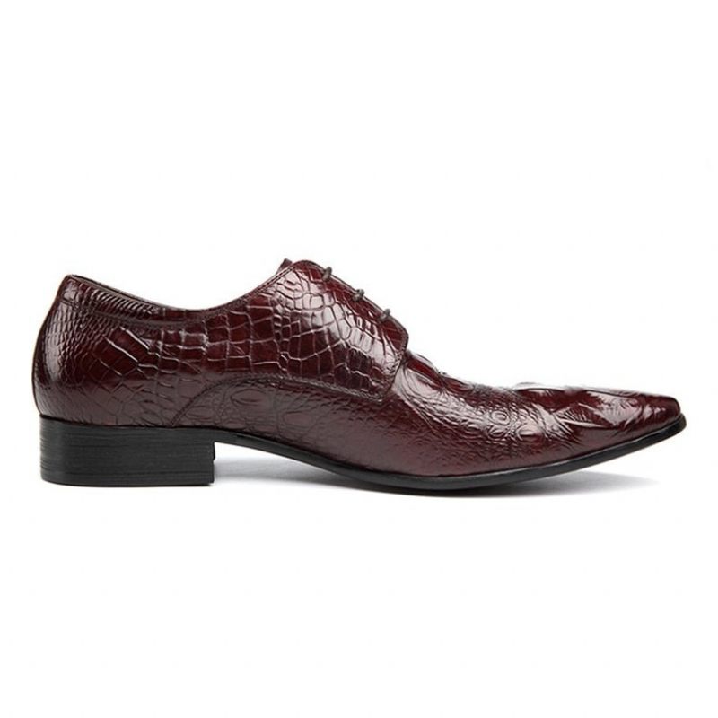 Sapatos Formais Masculinos Com Bico Fino E Textura Jacaré Brogue - Vermelho