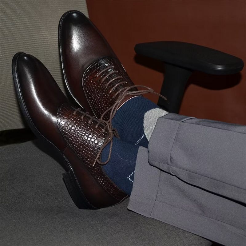 Sapatos Formais Masculinos Com Charme Contemporâneo E Sociais Cadarço - Café