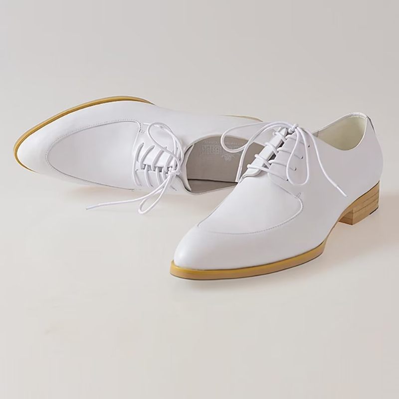 Sapatos Formais Masculinos Com Elegância Em Relevo Bico Fino Sociais Derby - Branco