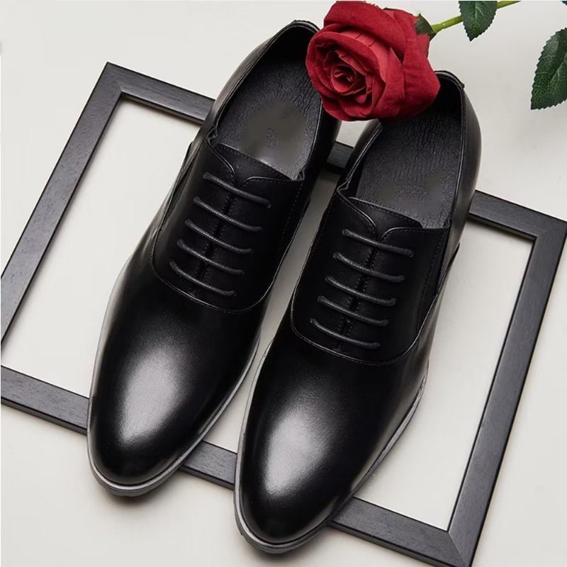 Sapatos Formais Masculinos Com Elegância Em Relevo E Bico Fino Oxford - Preto