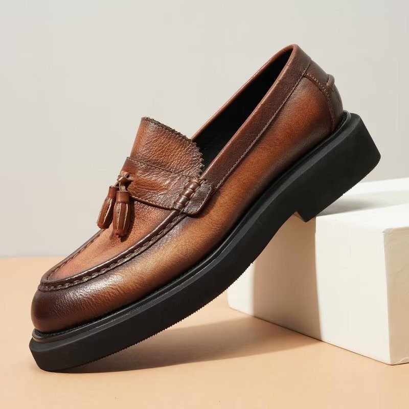 Sapatos Formais Masculinos Com Elegância Em Relevo E Deslizamento Sociais - Café