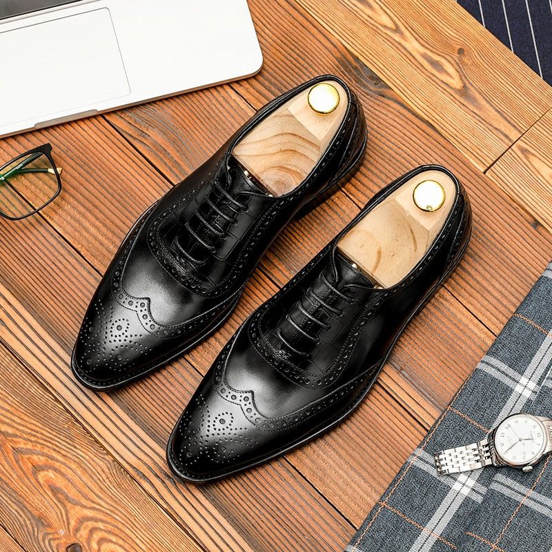 Sapatos Formais Masculinos Com Padrão Exótico Em Renda Brogue - Preto