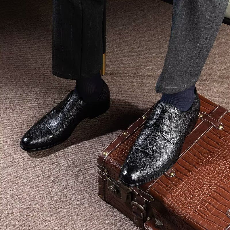 Sapatos Formais Masculinos Com Textura Exótica Derbies - Preto