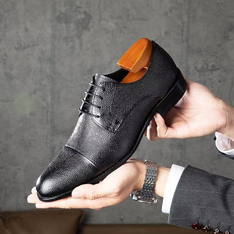 Sapatos Formais Masculinos Com Textura Exótica Derbies - Preto