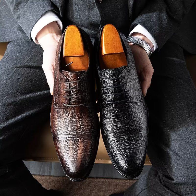 Sapatos Formais Masculinos Com Textura Exótica Derbies - Preto