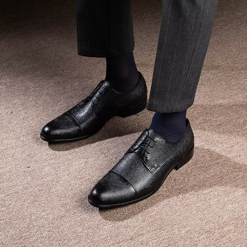 Sapatos Formais Masculinos Com Textura Exótica Derbies - Preto