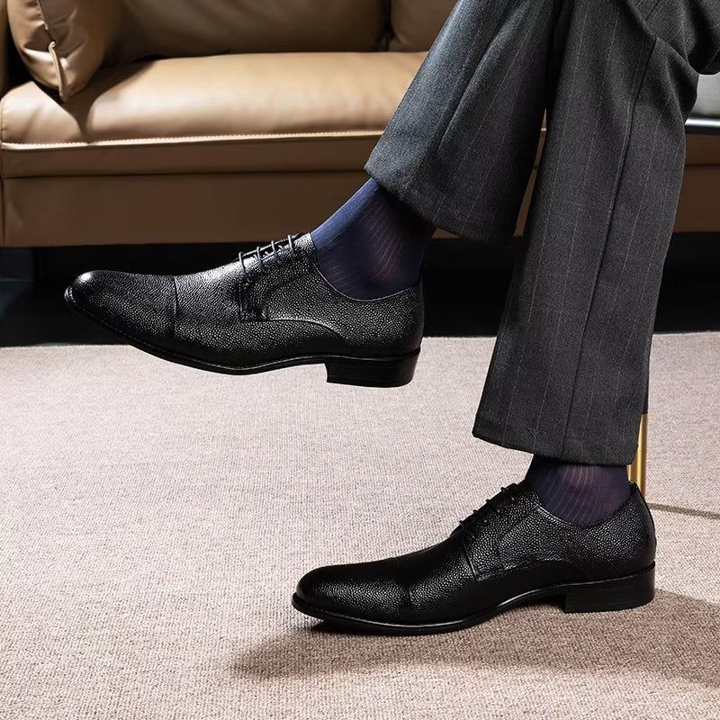 Sapatos Formais Masculinos Com Textura Exótica Derbies - Preto