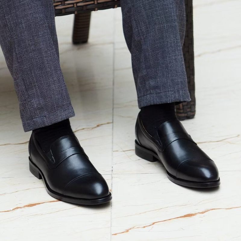 Sapatos Formais Masculinos Couro Com Cordões - Preto 