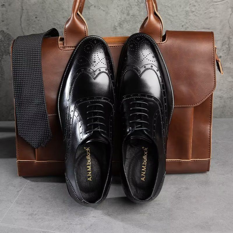 Sapatos Formais Masculinos Couro Luxuoso Brogue - Preto