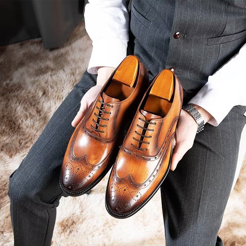 Sapatos Formais Masculinos Couro Luxuoso Brogue - Café