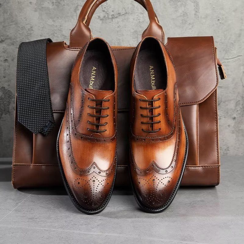 Sapatos Formais Masculinos Couro Luxuoso Brogue - Café