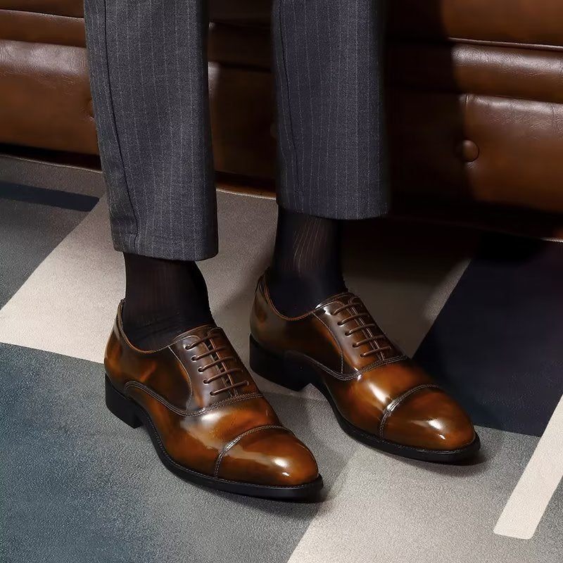 Sapatos Formais Masculinos Couro Luxuoso Com Bico Redondo Oxford - Café