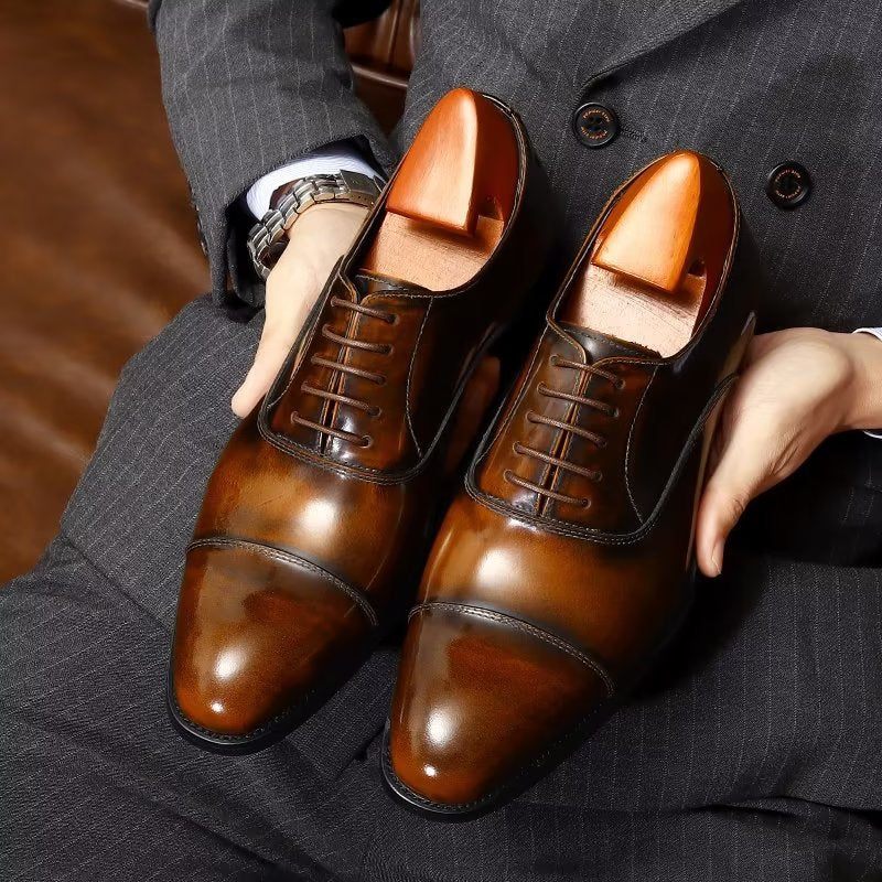 Sapatos Formais Masculinos Couro Luxuoso Com Bico Redondo Oxford - Café