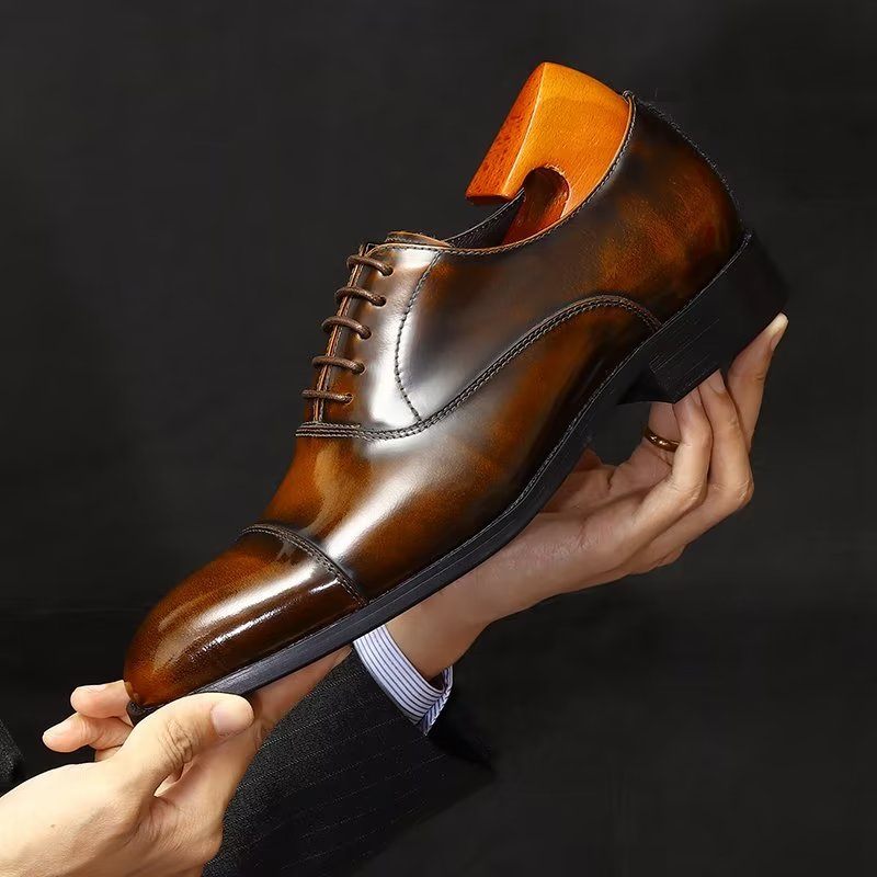 Sapatos Formais Masculinos Couro Luxuoso Com Bico Redondo Oxford - Café