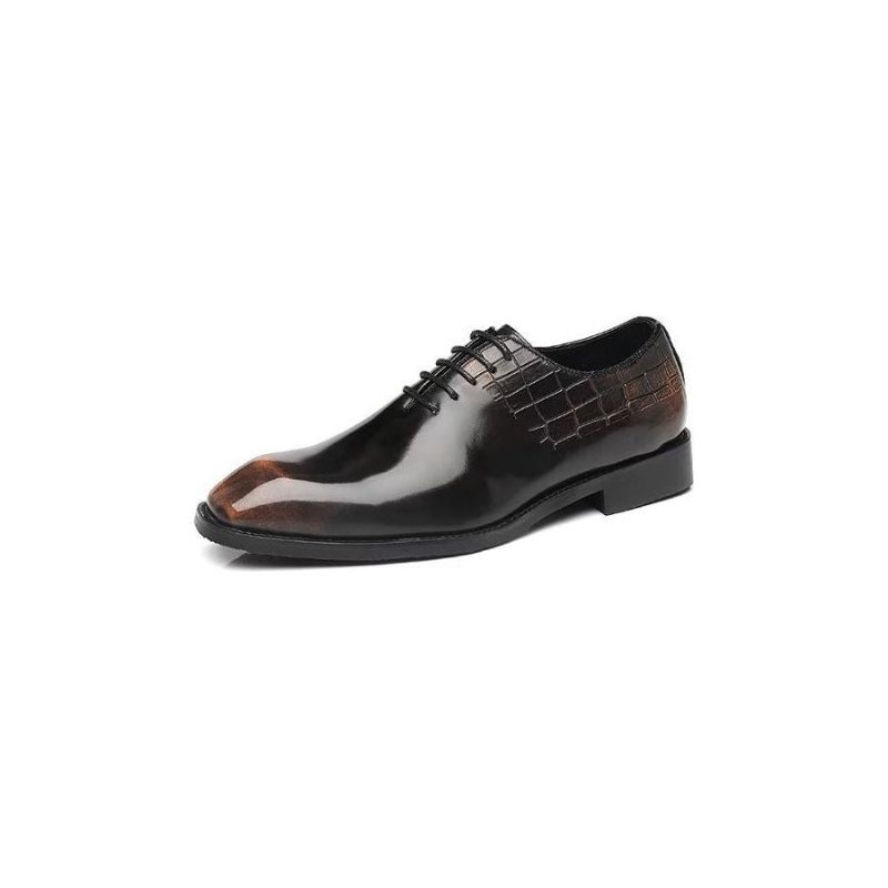 Sapatos Formais Masculinos Elegantes Com Textura Crocodilo Oxford - Café