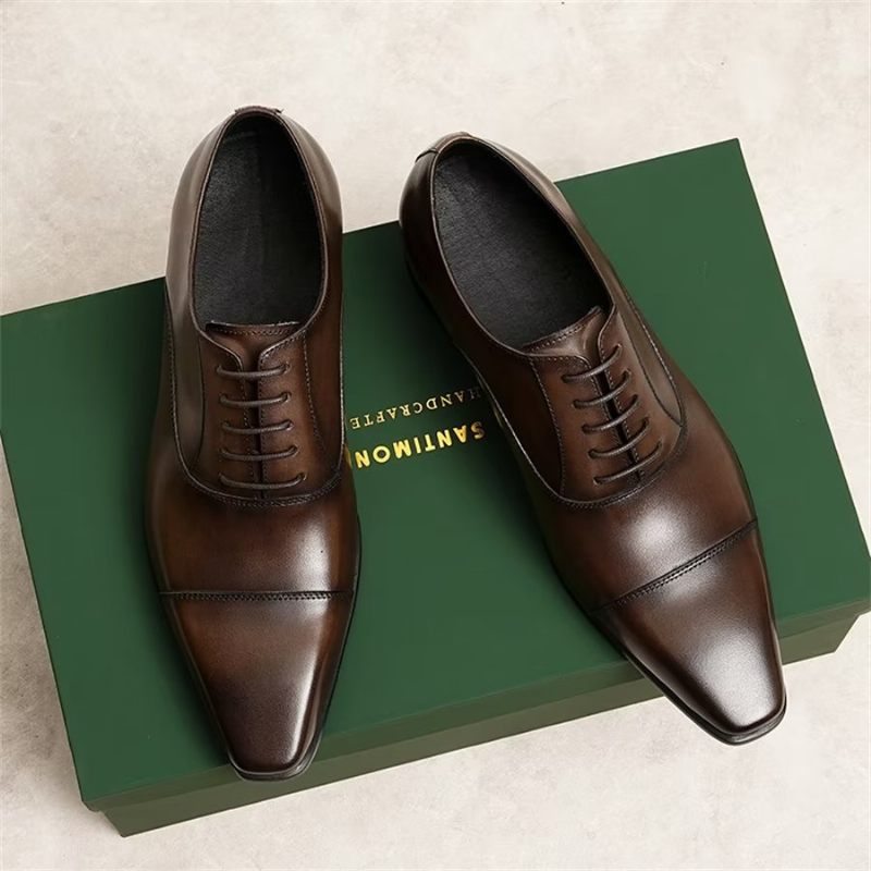 Sapatos Formais Masculinos Elegantes Corporativos Couro Britânico Esculpido - Café