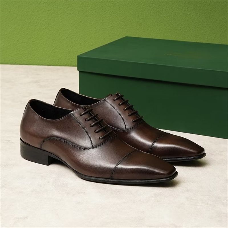 Sapatos Formais Masculinos Elegantes Corporativos Couro Britânico Esculpido - Café