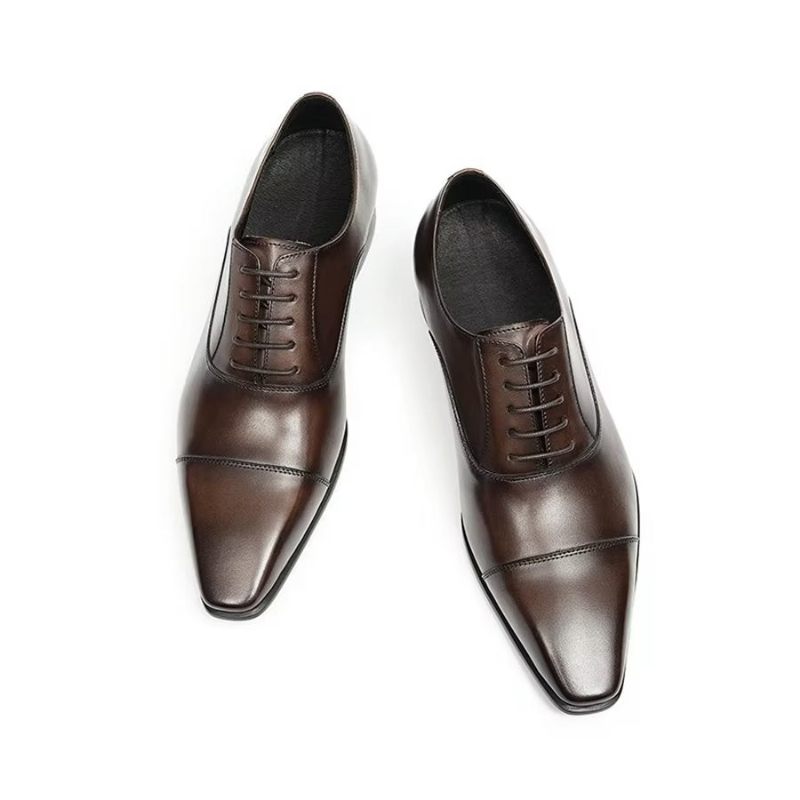 Sapatos Formais Masculinos Elegantes Corporativos Couro Britânico Esculpido - Café