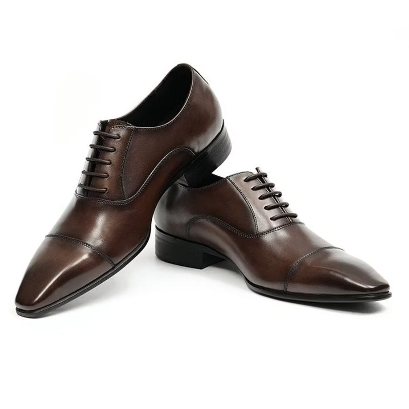 Sapatos Formais Masculinos Elegantes Corporativos Couro Britânico Esculpido - Café