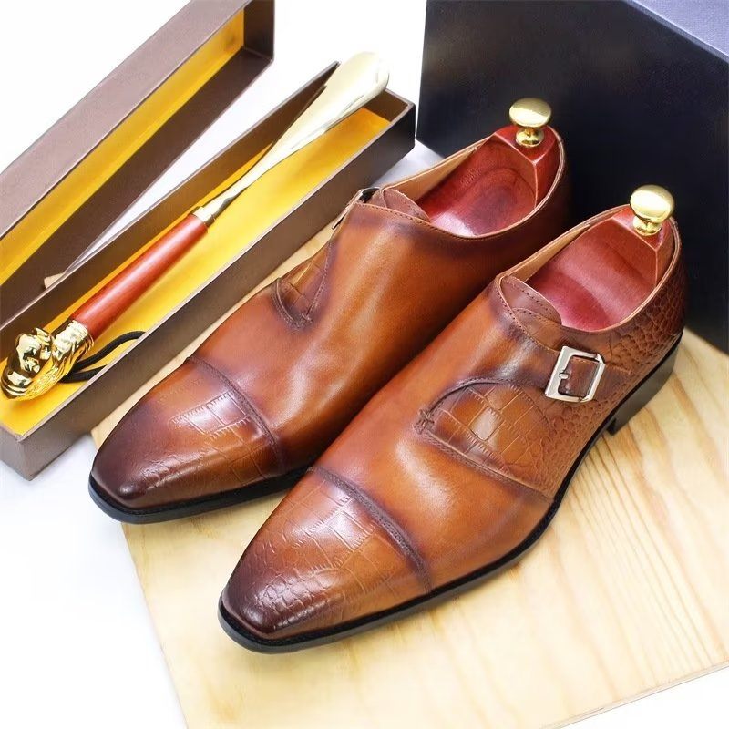 Sapatos Formais Masculinos Elegantes E Luxuosos Com Padrão Crocodilo Monkstrap - Café