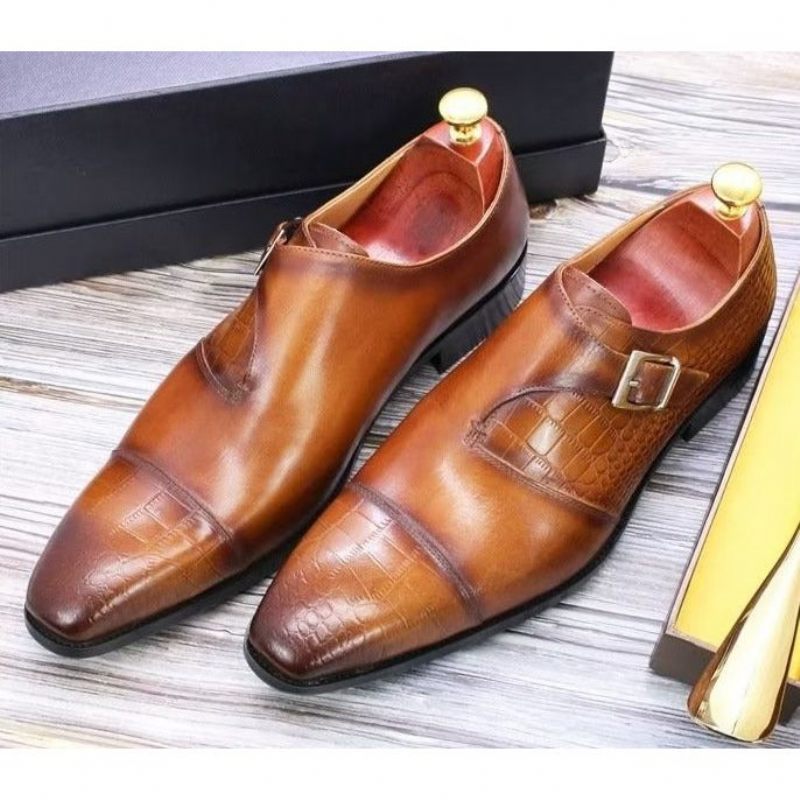 Sapatos Formais Masculinos Elegantes E Luxuosos Com Padrão Crocodilo Monkstrap - Café