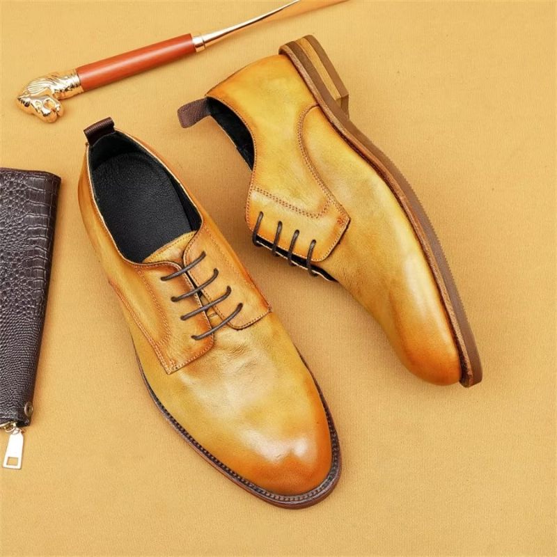 Sapatos Formais Masculinos Elegantes Esculpidos Em Couro Britânico Para Escritório - Amarelo