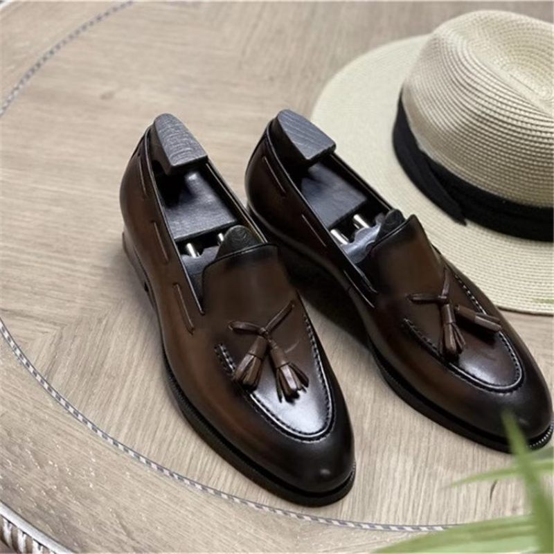 Sapatos Formais Masculinos Elegantes Oxford Couro Estilo Brogue Com Borla - Café