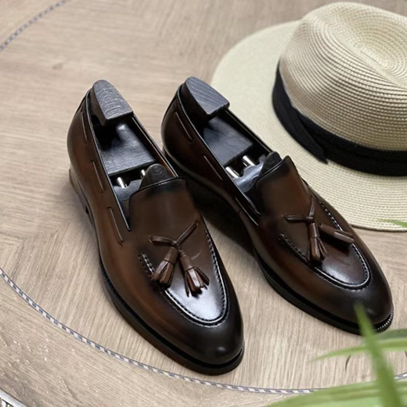 Sapatos Formais Masculinos Elegantes Oxford Couro Estilo Brogue Com Borla - Café