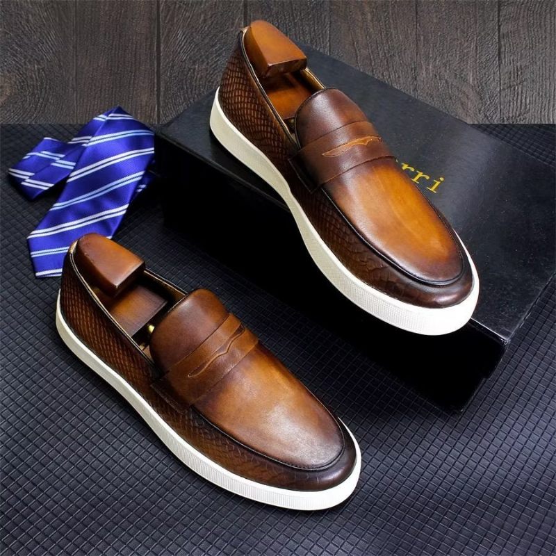 Sapatos Formais Masculinos Elegantes Plataforma Couro Deslizamento Em Brogue - Marrom