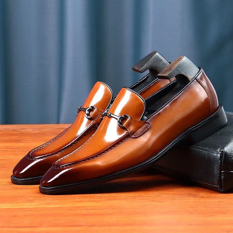 Sapatos Formais Masculinos Elegantes Sociais Couro Sem Cadarço - Café