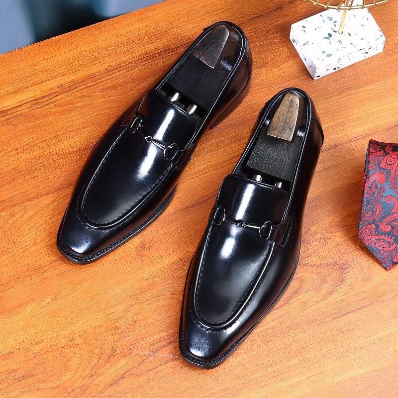 Sapatos Formais Masculinos Elegantes Sociais Couro Sem Cadarço - Preto