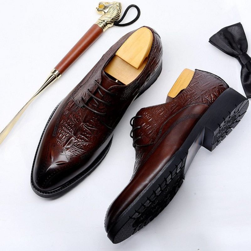 Sapatos Formais Masculinos Exuberantes Padrão Crocodilo Sociais Com Cadarço - Café