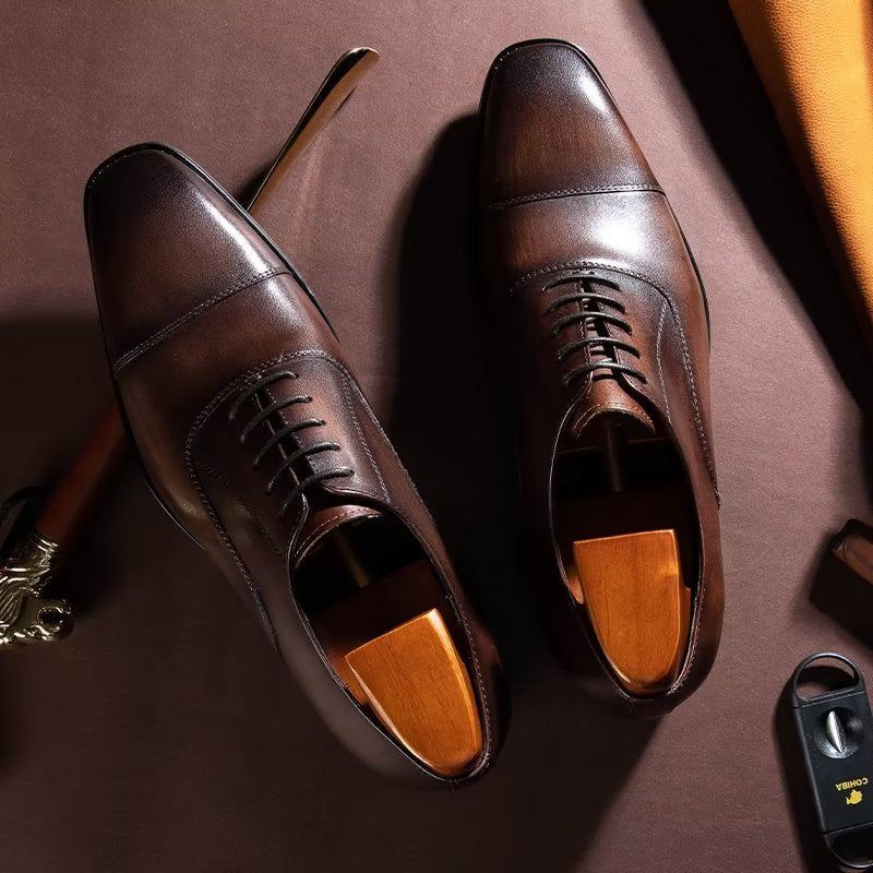 Sapatos Formais Masculinos Luxo Com Padrão Liso Oxford - Café