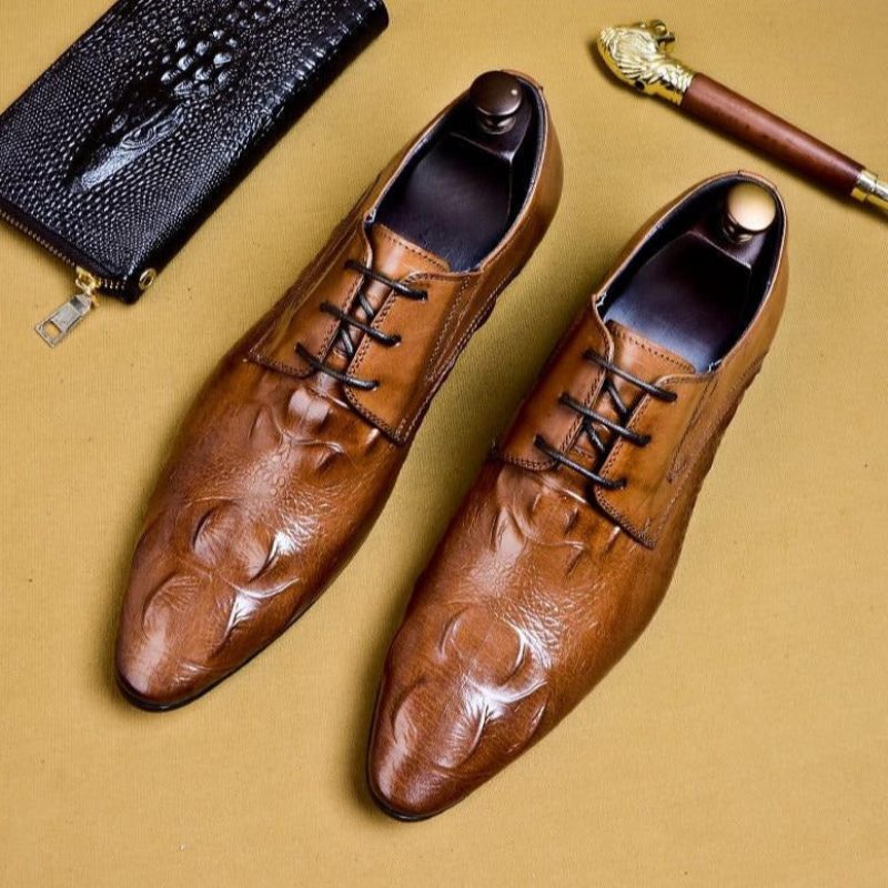 Sapatos Formais Masculinos Luxo Couro Crocodilo Bico Fino Brogue - Marrom