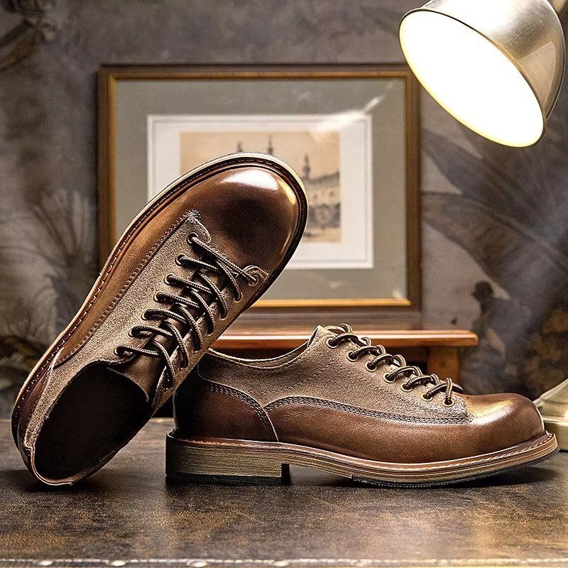 Sapatos Formais Masculinos Opulentos Em Relevo Com Cordões E Bico Redondo - Café